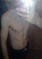 Молодой парень встретиться с женщиной постарше  – Фото 1